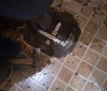 德化卫生间漏水维修公司为您分享下卫生间渗水如何处理及注意事项
